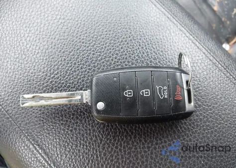 2015 Kia Sorento Lx z USA, uszkodzony, nr VIN 5XYKTCA64FG651655